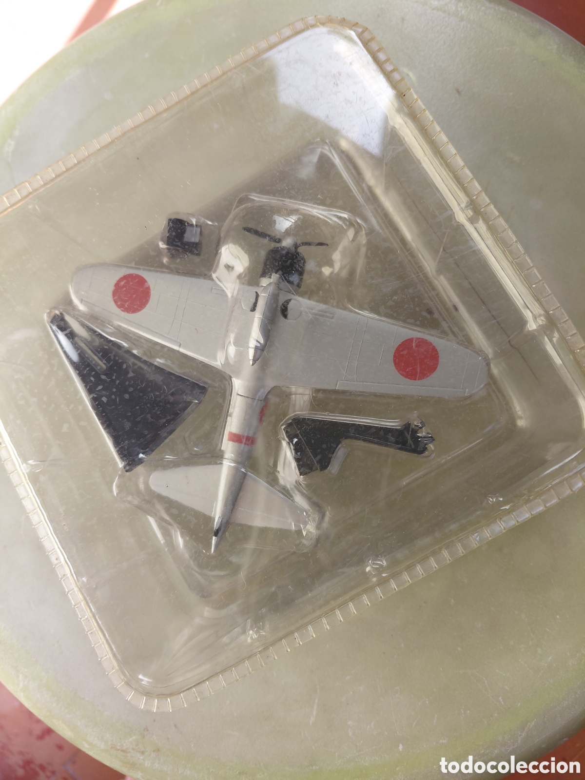 Coleccionismo: Avioncito peque&ntilde;o en su estuche - Foto 1