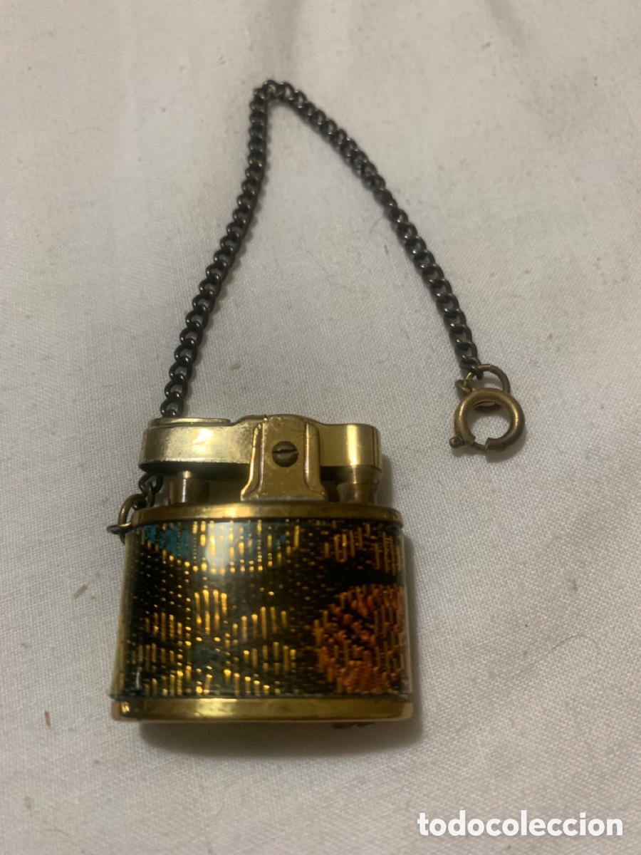 Coleccionismo: Encendedor vintage tipo llavero atar autom&aacute;tico superlight