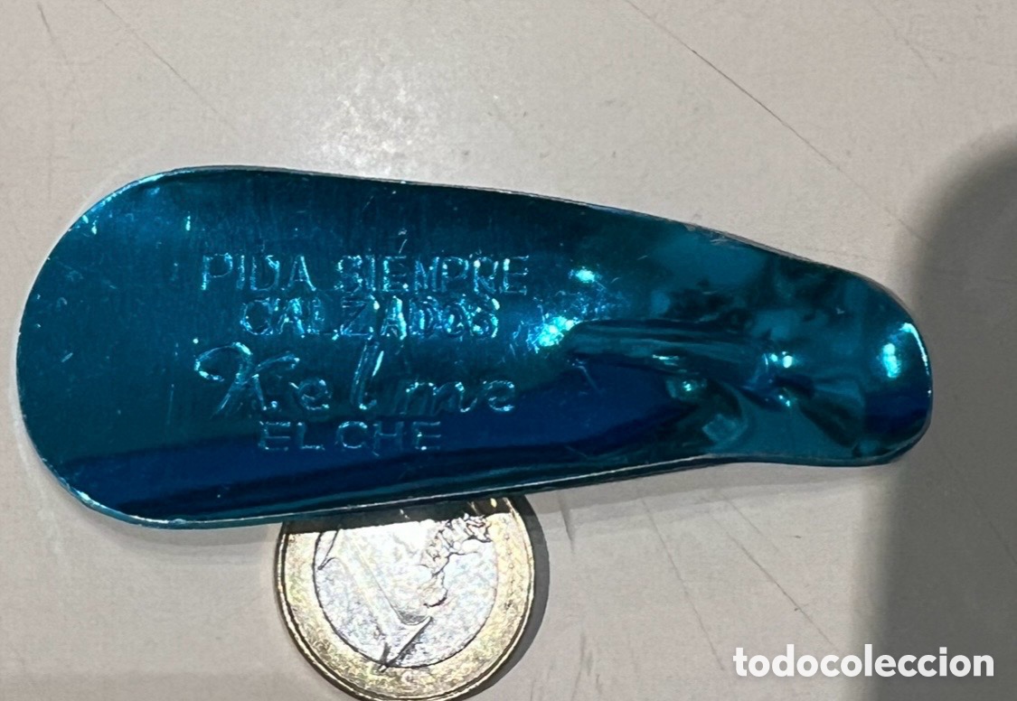 Coleccionismo: Calzador. Publicidad Calzados KELME. Aluminio anodizado. A&ntilde;os 70.