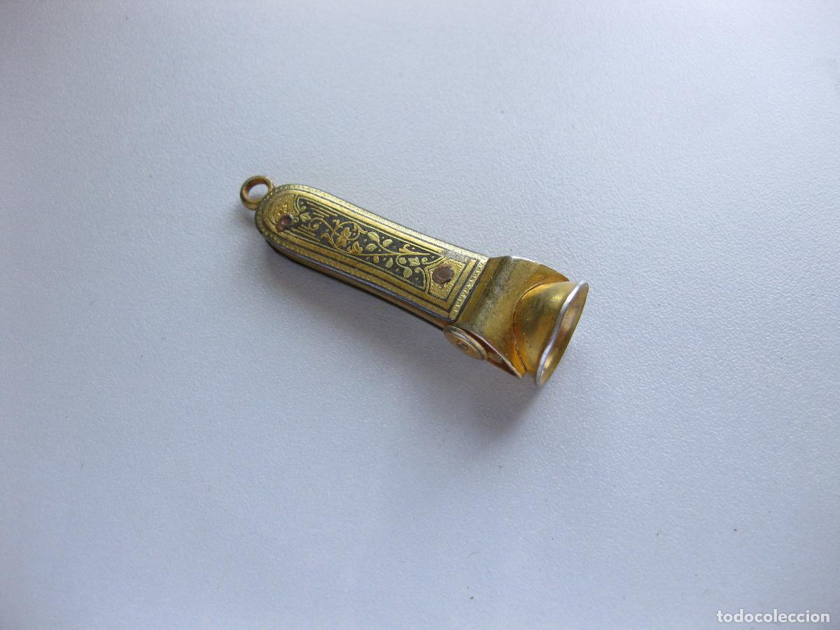Coleccionismo: ANTIGUO CORTAPUROS DE ARTE DAMASQUINADO