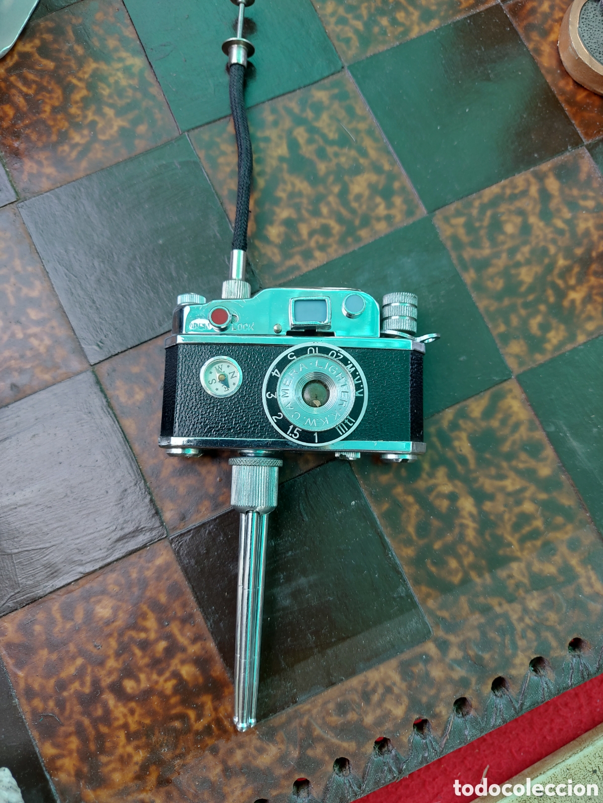 Coleccionismo: ENCENDEDOR CAMARA Y BRUJULA
