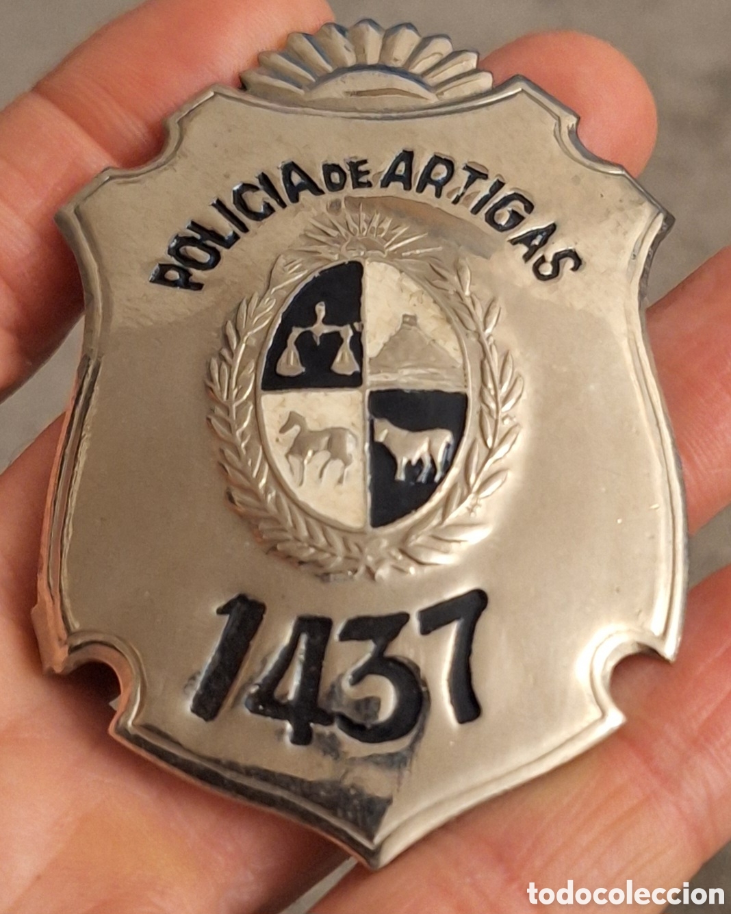 Coleccionismo: Antigua Placa de policia departamento de Artigas Uruguay 1940s