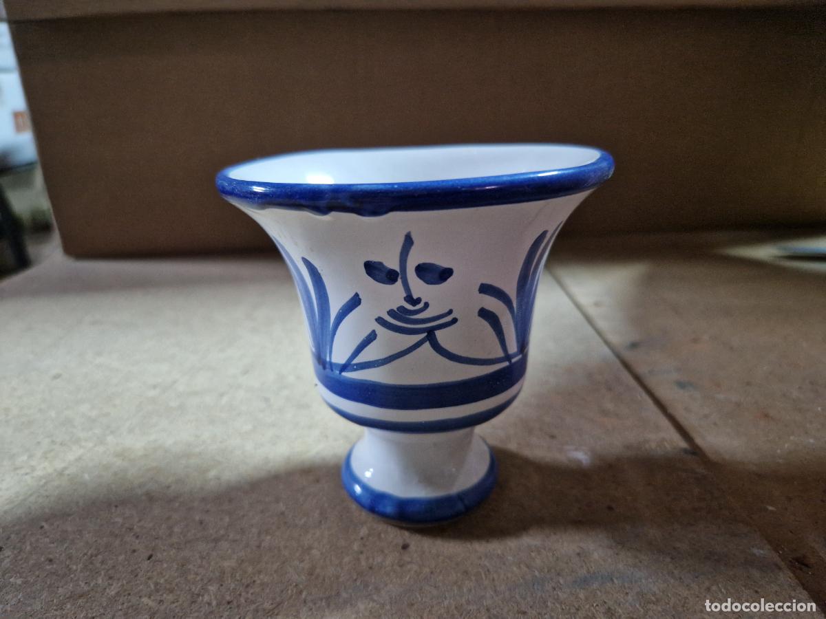 Coleccionismo: BONITA VACIJA DE PORCELANA. DISE&Ntilde;O DE FLORES. MEDIDA 10*11
