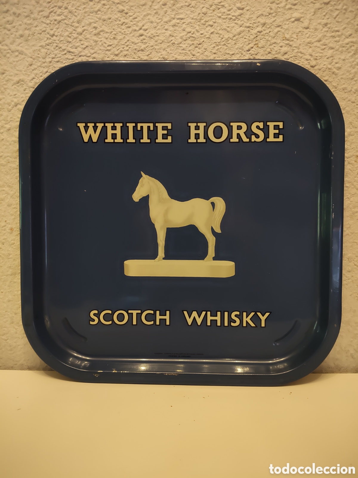 Coleccionismo: ANTIGUA BANDEJA WHISKY WHITE HORSE