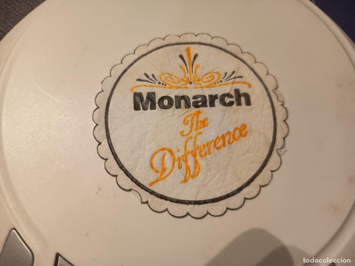Coleccionismo: POSAVASOS MONARCH LA DIFERENCIA