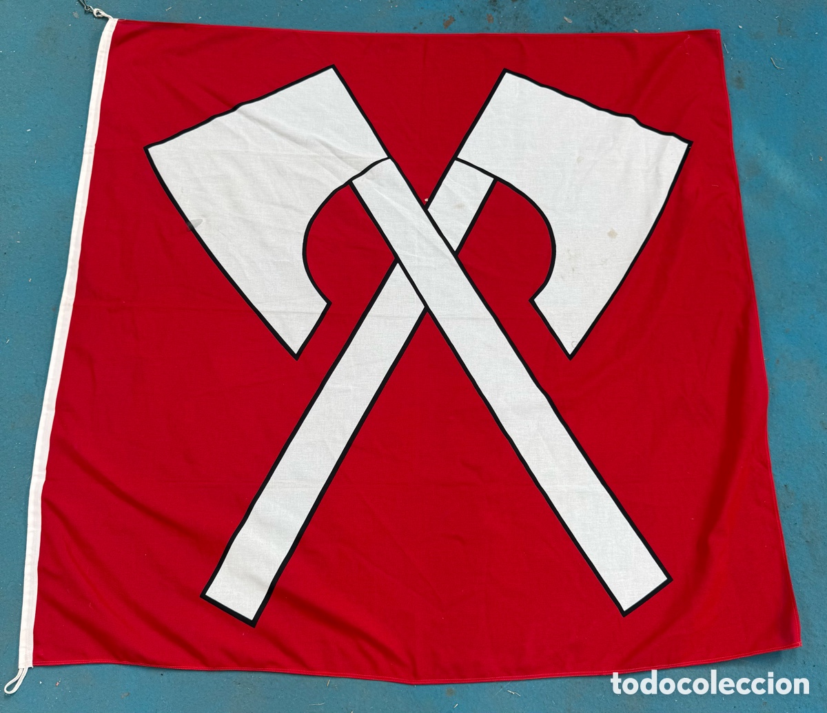 Coleccionismo: Gran bandera profesional del pueblo de Biel (Suiza)