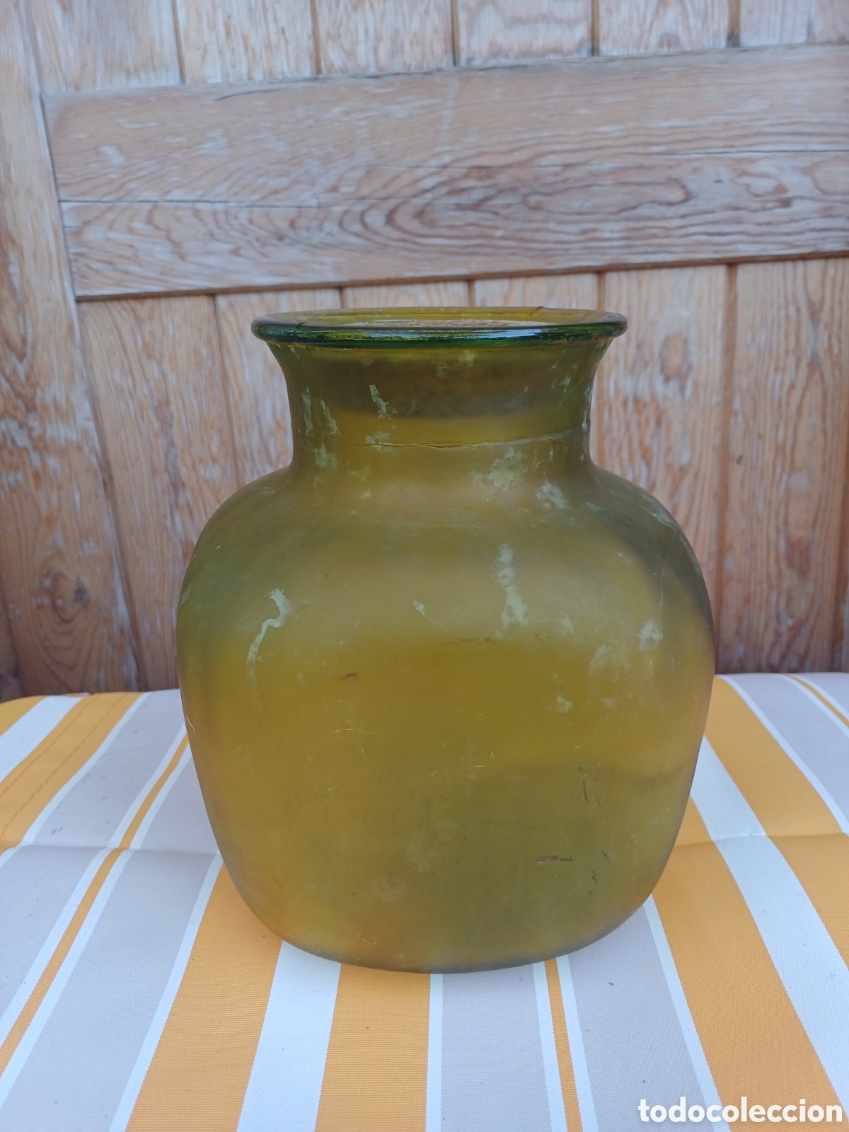 Coleccionismo: Antiguo frasco cristal amarillo bote vidrio grande