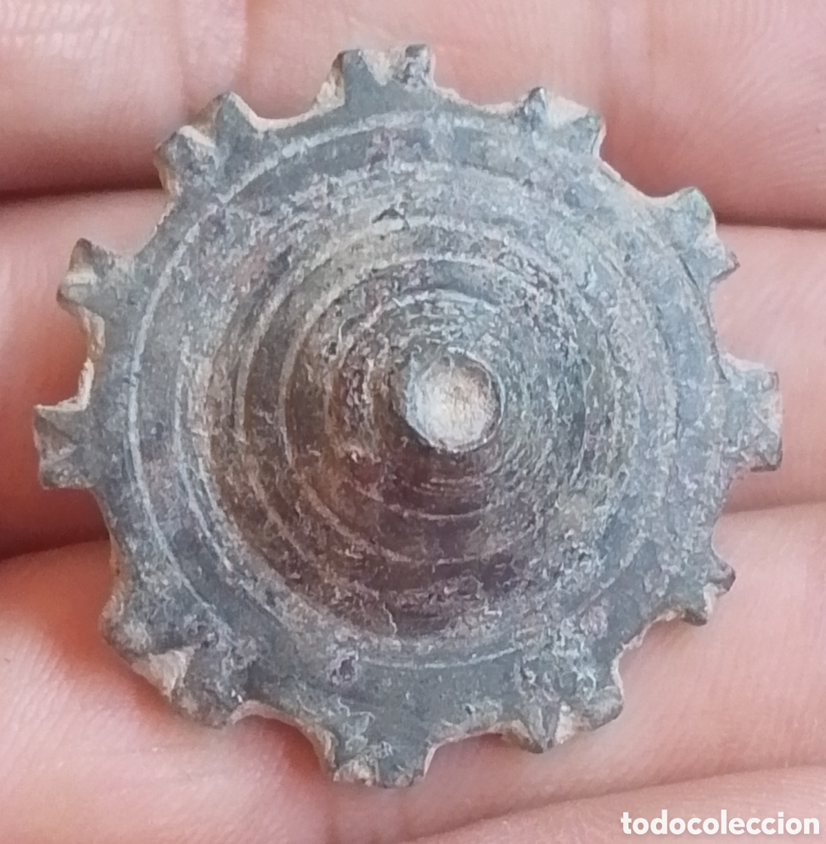 Coleccionismo: Bot&oacute;n Hisp&aacute;nico serie Arroblonados similar tipo K45