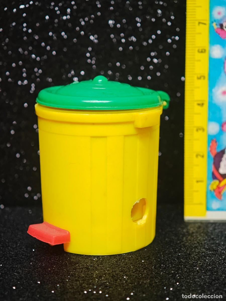 Coleccionismo: SACAPUNTAS AFILALAPICES DE PLASTICO CUBO DE BASURA CON PEDAL