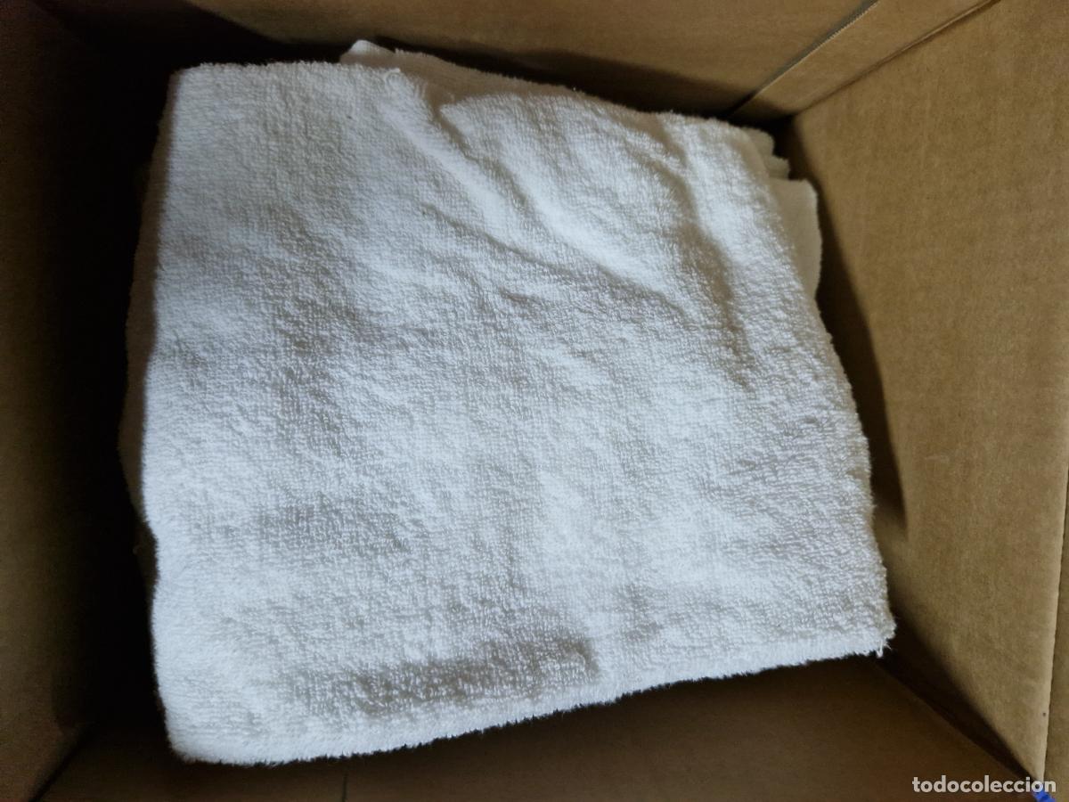 Coleccionismo: BONITO LOTE DE TOALLAS DE BA&Ntilde;O. DIFERENTES TAMA&Ntilde;AOS. COLOR BLANCA.
