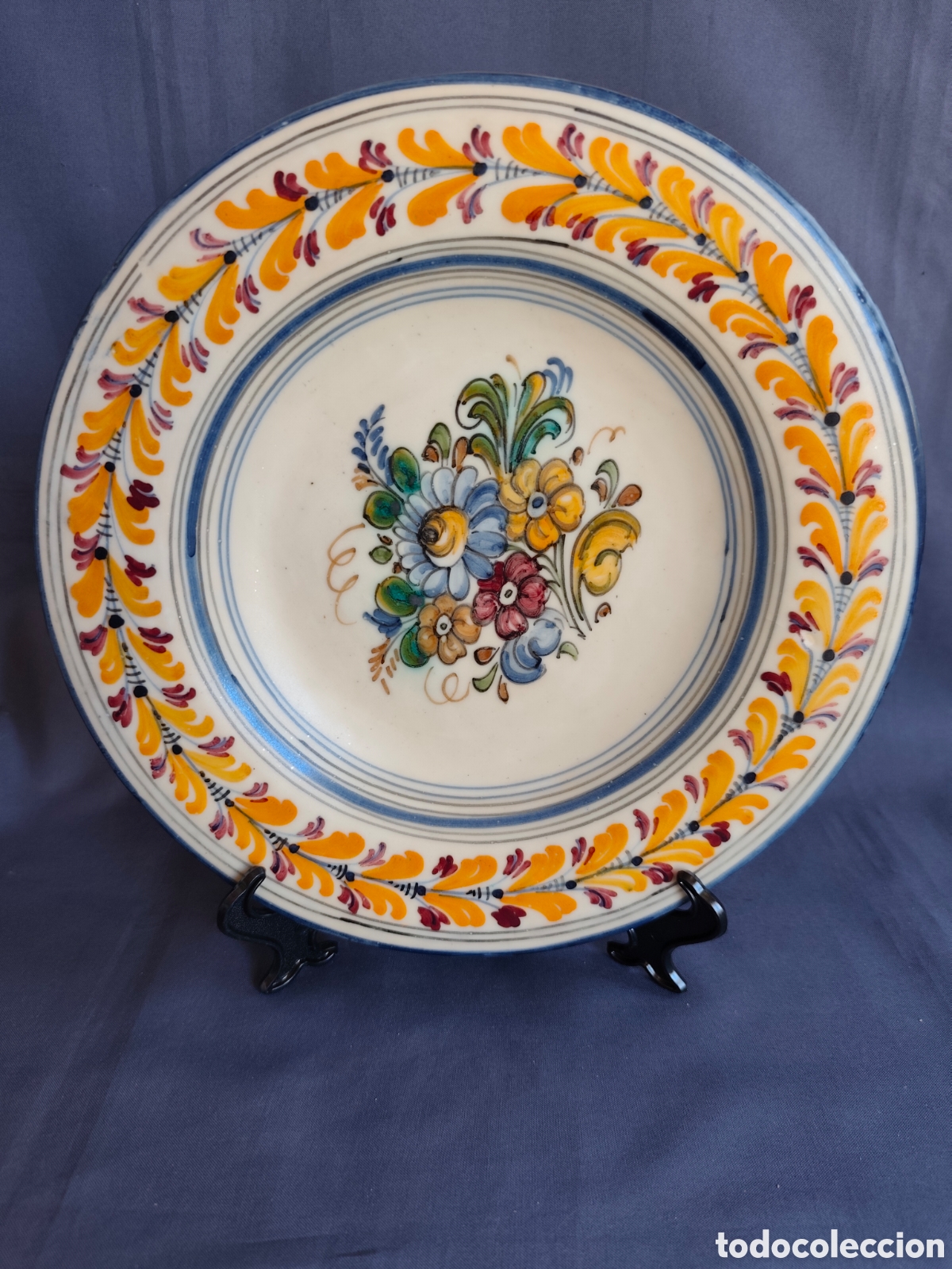 Coleccionismo: Plato decorativo Talavera El Carmen