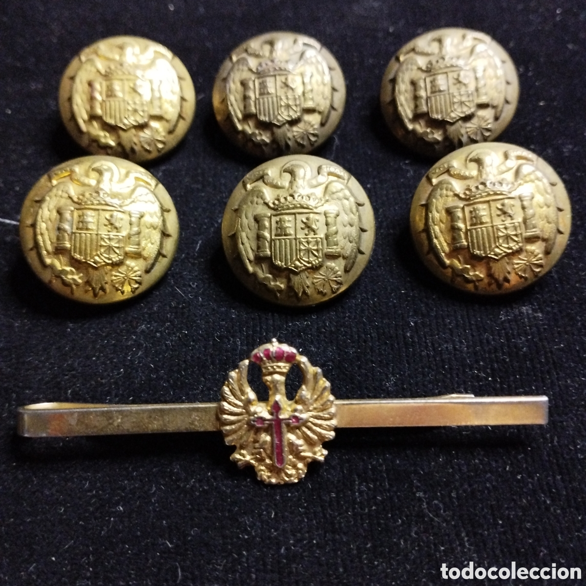 Coleccionismo: Lote militar. 6 botones &eacute;poca de Franco + pasador corbata ejercito.