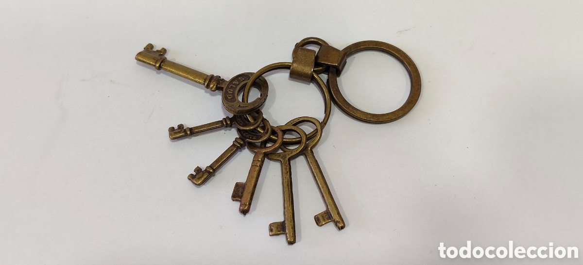 Coleccionismo: LLAVERO CON MINI LLAVES DE LA SUERTE