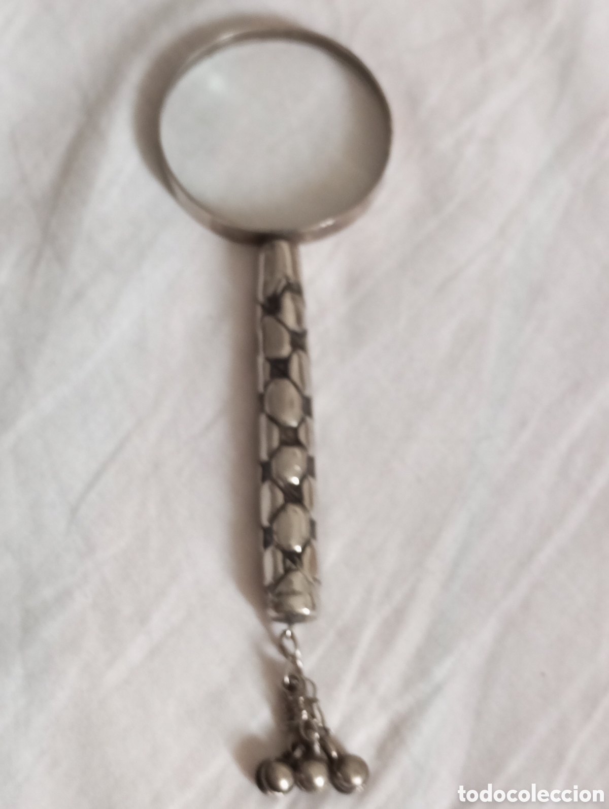 Coleccionismo: Lupa de sobremesa En metal bonita decoraci&oacute;n 13 cms de longuitud