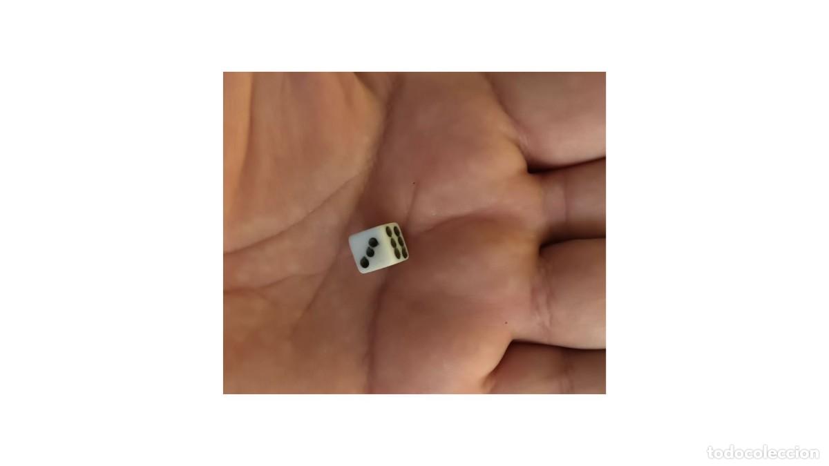 Coleccionismo: DADO MINIATURA DE RESINA - VINTAGE A&Ntilde;OS 80/90
