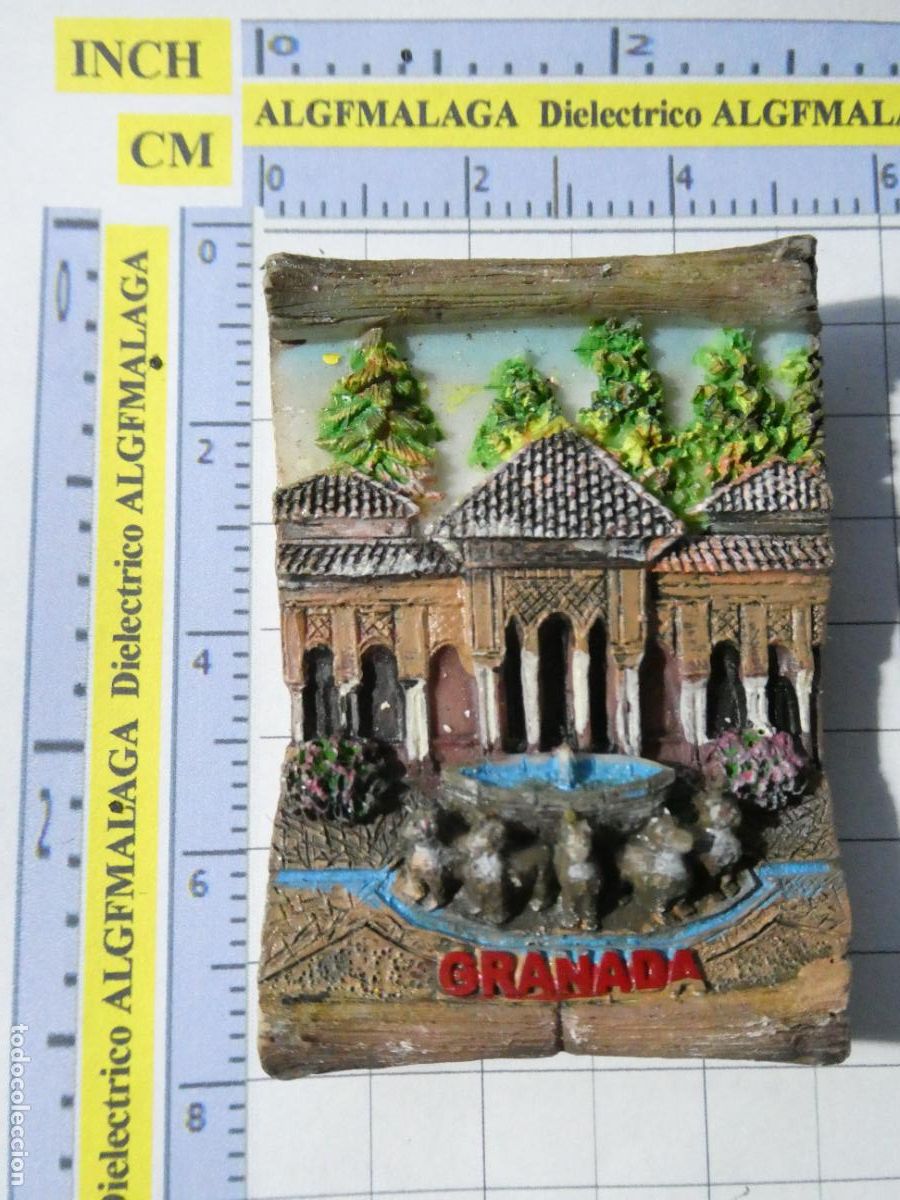 Coleccionismo: IMAN DE NEVERA SOUVENIR RECUERDO DE GRANADA LA ALHAMBRA PATIO LEONES