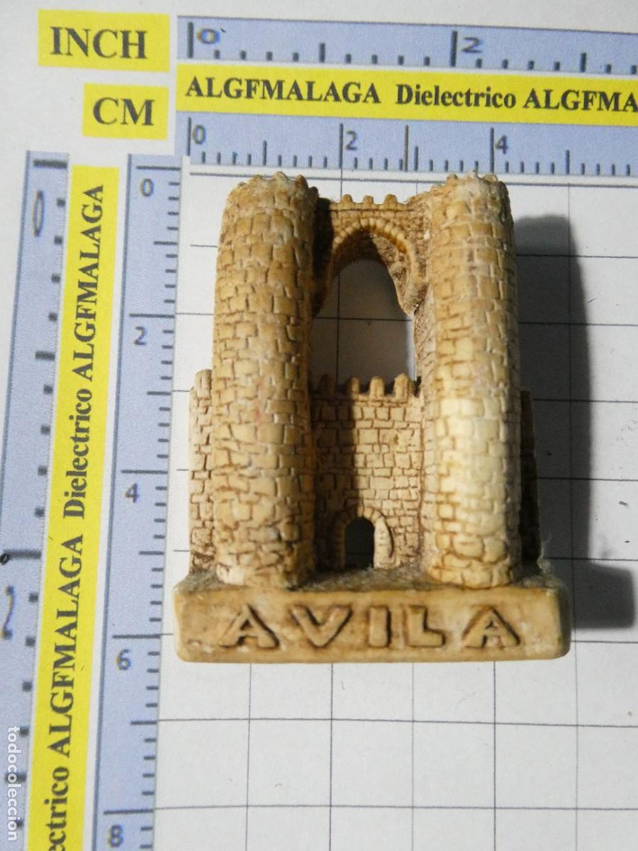 Coleccionismo: IMAN DE NEVERA SOUVENIR RECUERDO DE &Aacute;VILA PUERTA DE SAN VICENTE MURALLAS