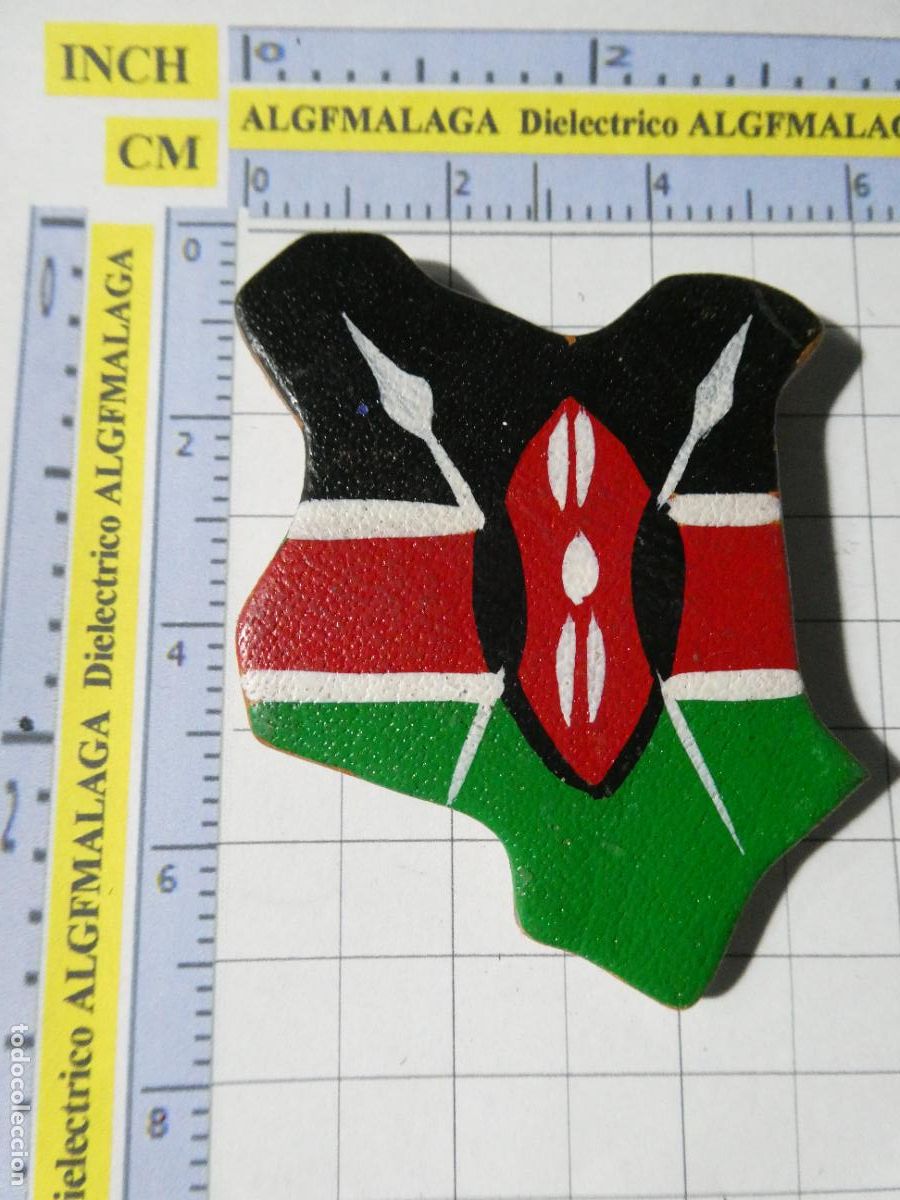Coleccionismo: IMAN DE NEVERA SOUVENIR RECUERDO DE KENIA MAPA BANDERA