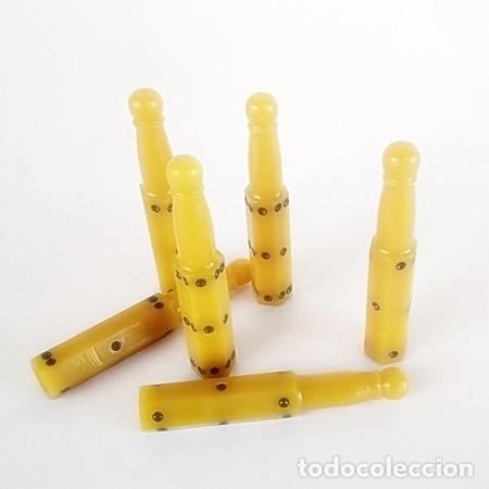 Coleccionismo: Dados originales con forma de bolo vintage