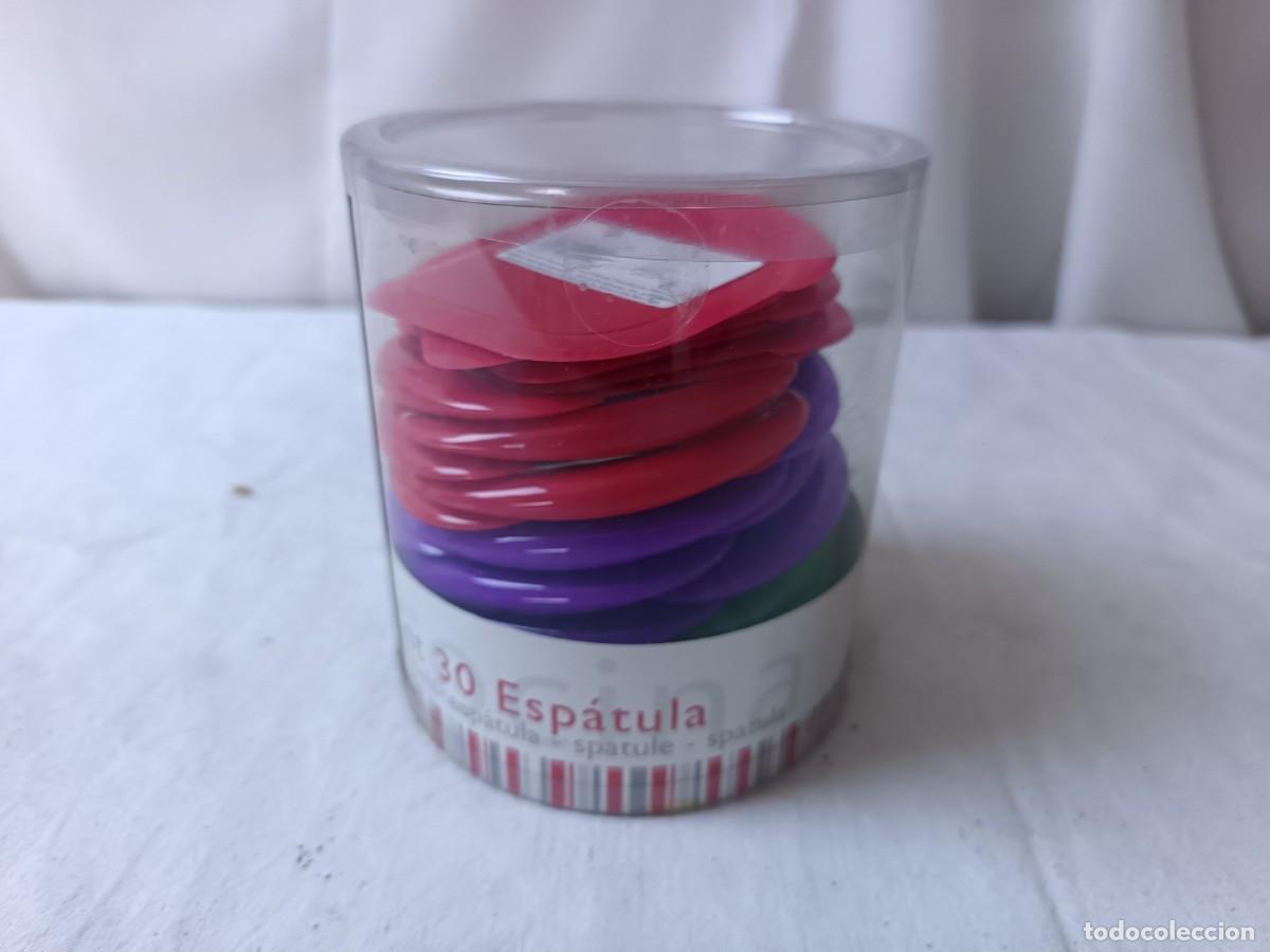 Coleccionismo: Lote de 30 Esp&aacute;tulas, Casa Selecci&oacute;n, en su blister, unos 8 x 7 cms. la esp&aacute;tula