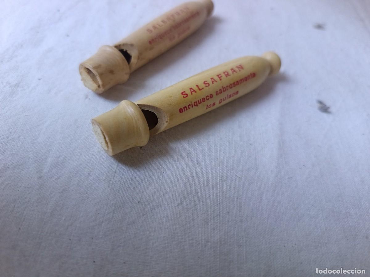 Coleccionismo: 2 Antiguos Silbatos de madera con publicidad de especias, Salsafran, Novelda