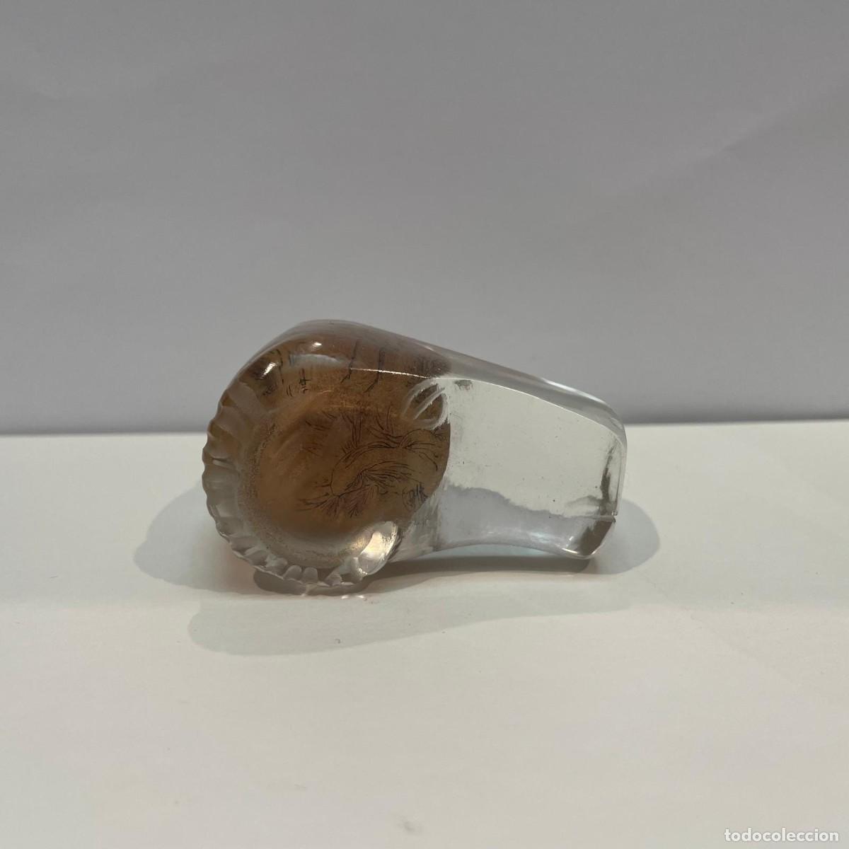 Collectionnisme: Botella de rap&eacute; china (snuff bottle) con forma de cabeza de carnero en vidrio, siglo XX