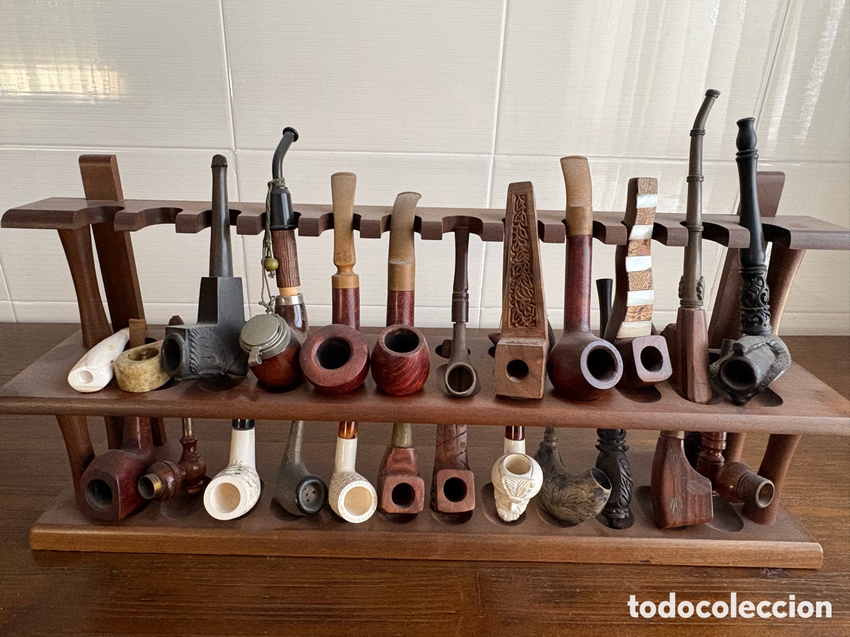 Coleccionismo: Lote de 24 pipas de colecci&oacute;n con expositor &ndash; Brezo, espuma de mar y artesanales