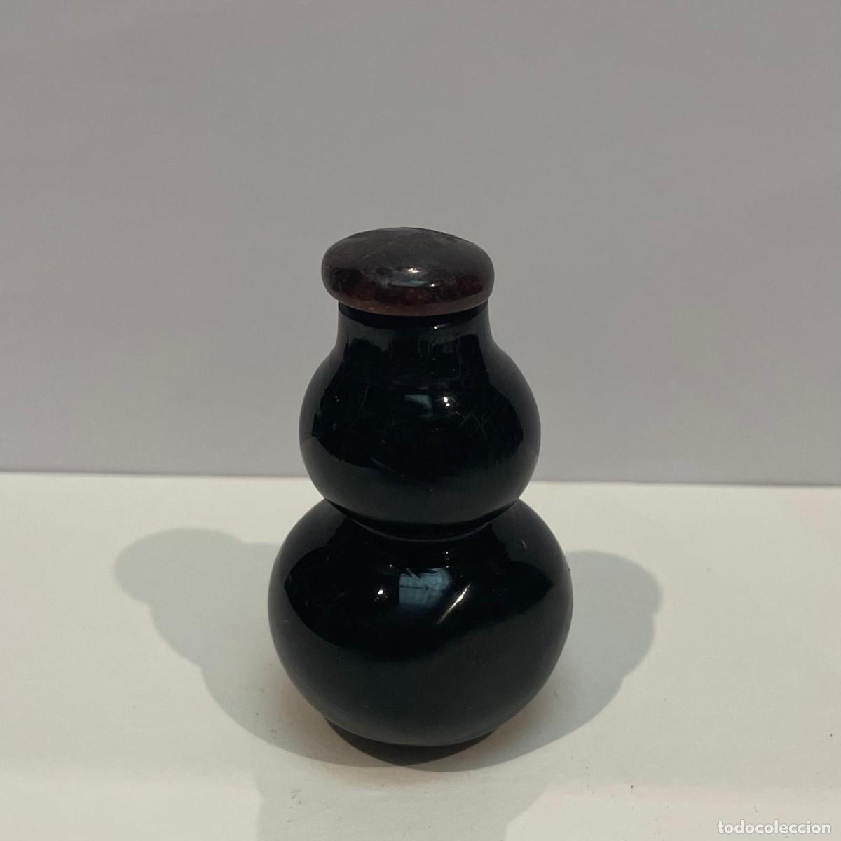 Coleccionismo: Botella de rap&eacute; china (snuff bottle) en vidrio negro, siglo XX