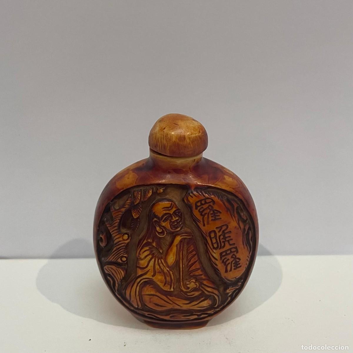 Coleccionismo: Botella de rap&eacute; china (snuff bottle) en hueso te&ntilde;ido con t&eacute;, siglo XX