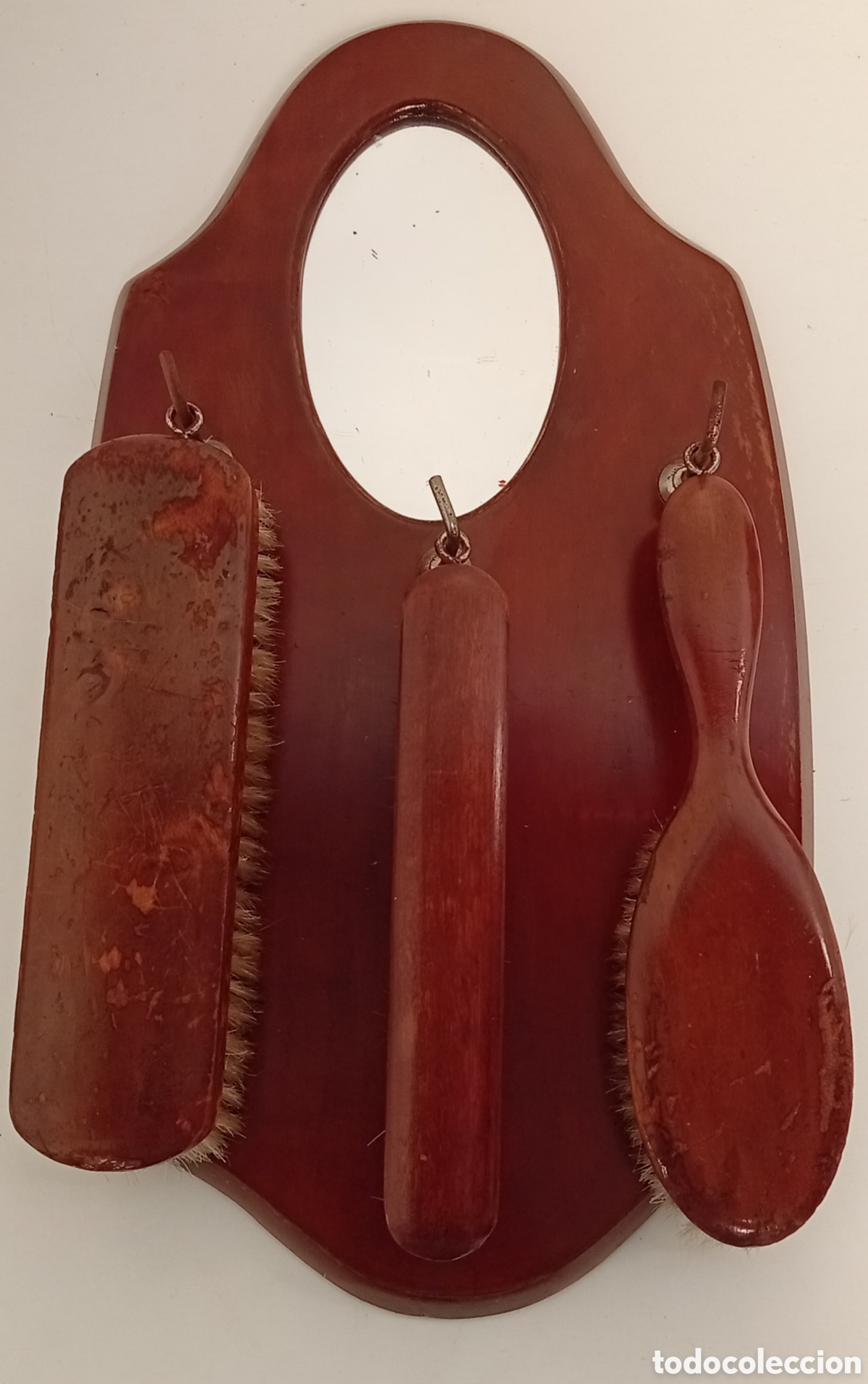 Coleccionismo: .JUEGO ANTIGUO DE CEPILLOS DE PARED CON ESPEJO