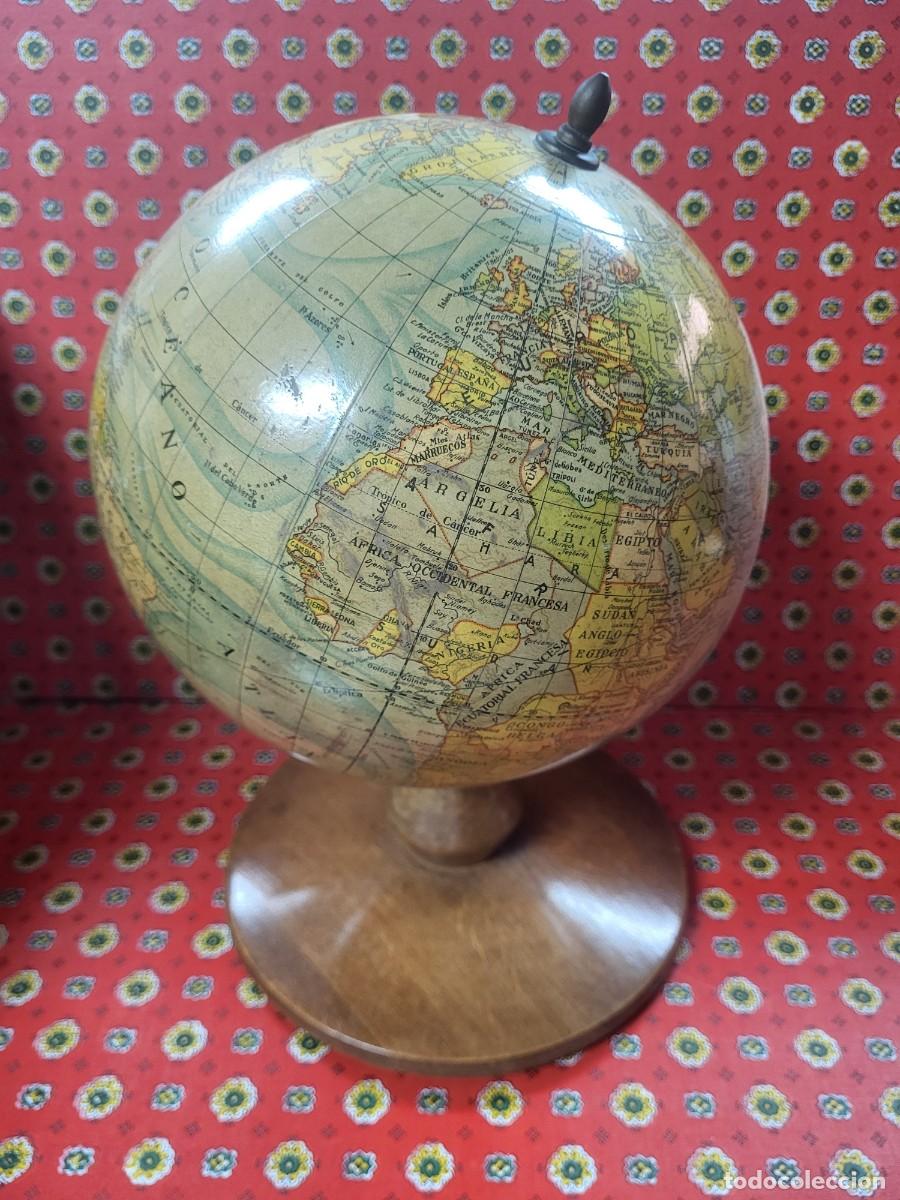 Coleccionismo: ANTIGUO GLOBO TERRAQUEO DALMAU CARLES PLA BASE MADERA BOLA DEL MUNDO
