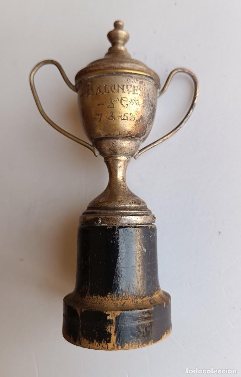 Collecting: ANTIGUA Y PEQUE&Ntilde;A COPA 12,5 CM. DE ALTO - GRABADO - BALONCESTO 3 C - 7 - 3 - 1952