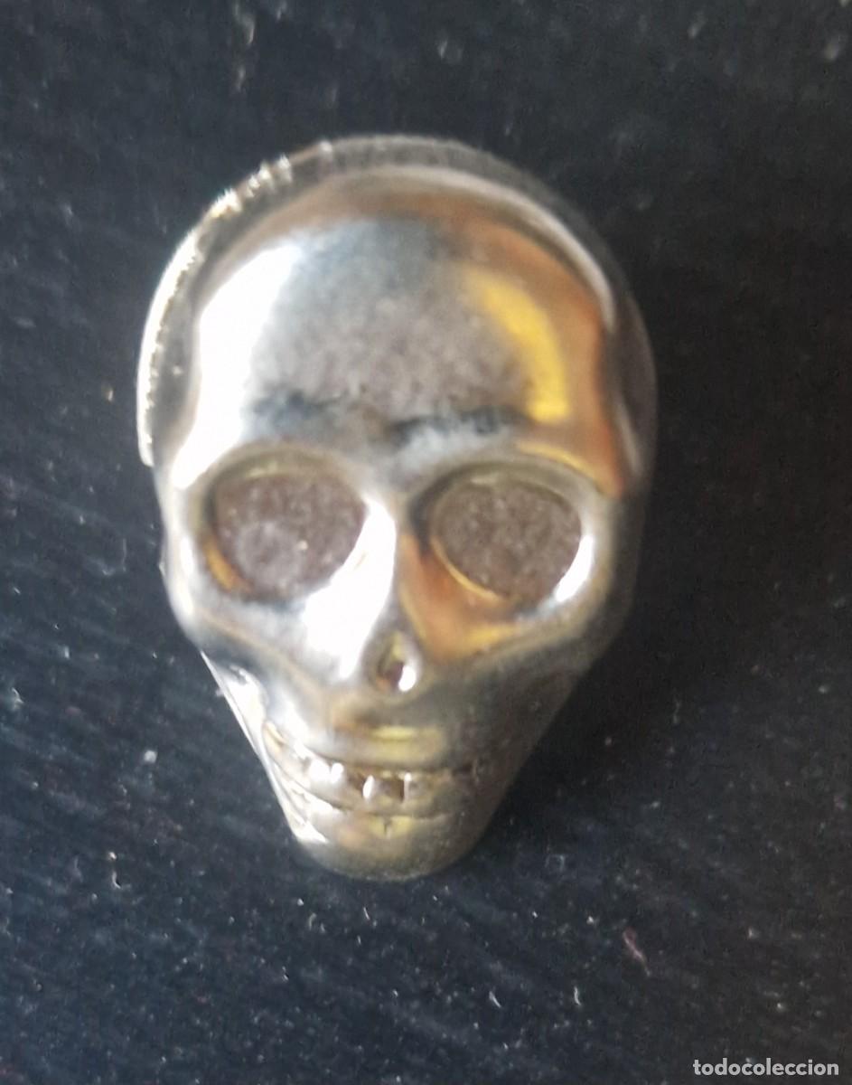 Coleccionismo: BROCHE CALAVERA METAL, PARA ENGANCHAR, TAMA&Ntilde;O COMO UN PIN.