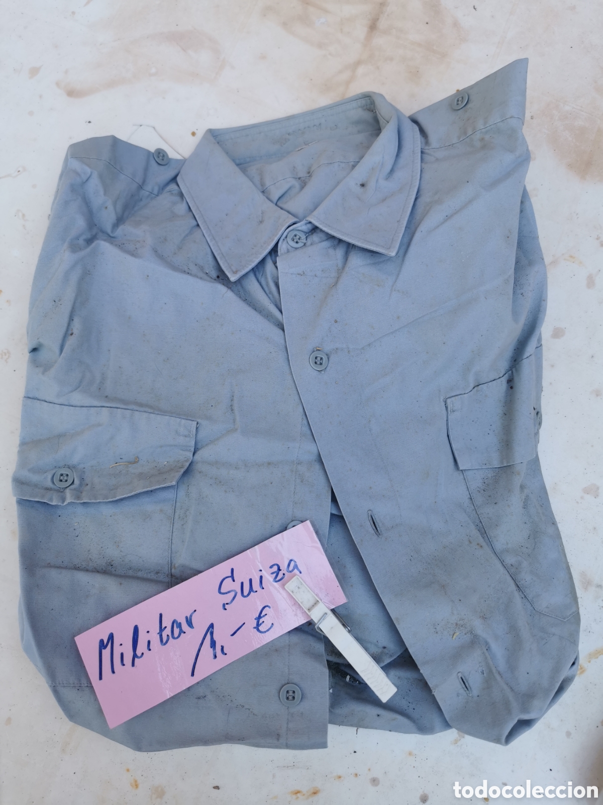 Collecting: Camisa militar, antigua, Suiza