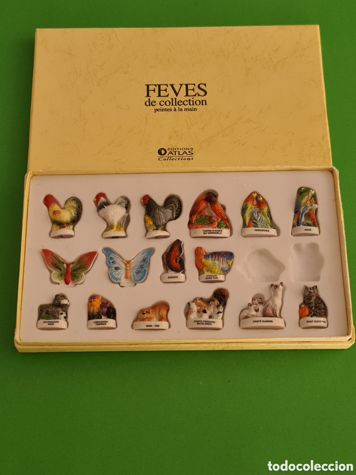 Coleccionismo: Colecci&oacute;n de figuritas pintadas a mano.