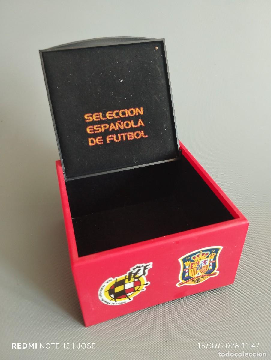 Coleccionismo: Caja selecci&oacute;n espa&ntilde;ola de futbol 646