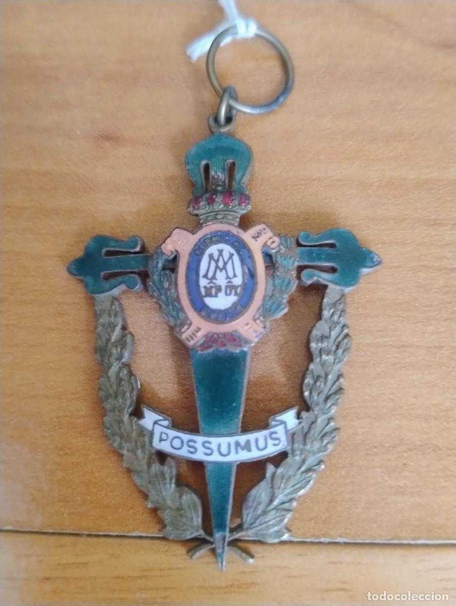 Coleccionismo: Curiosa medalla en esmalte Possumus. Premio de m&eacute;rito.