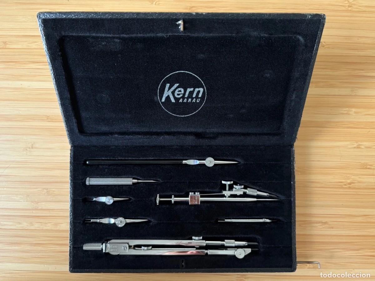 Coleccionismo: Estojo de Desenho T&eacute;cnico Kern Aarau C 111 (Su&iacute;&ccedil;o)
