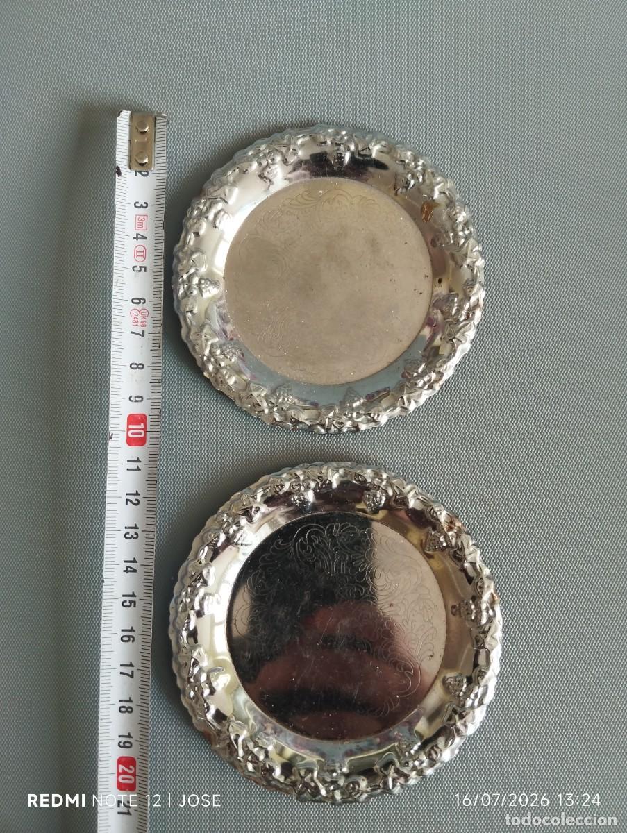 Coleccionismo: Dos bandejas metal, peque&ntilde;as - 646