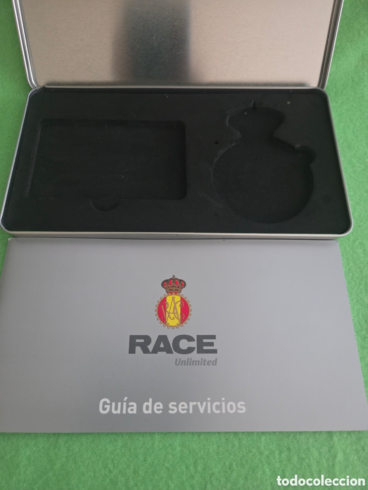 Coleccionismo: Insignia anagrama race con caja - Foto 5