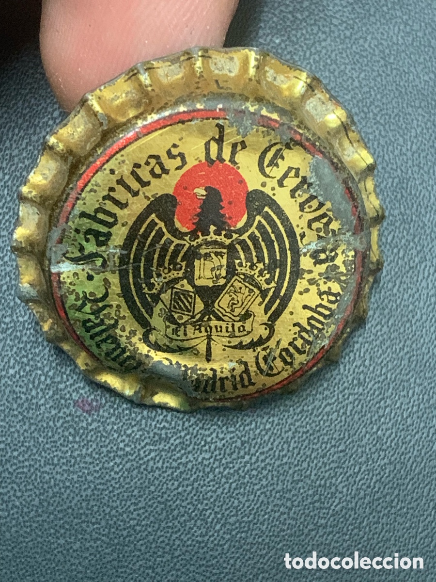 Coleccionismo: CHAPA CORONA CERVEZA EL AGUILA - DORADA MADRID
