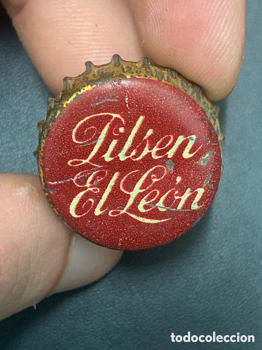 Coleccionismo: CORONA CHAPA TAP&Oacute;N - PILSEN EL LE&Oacute;N - Rojo