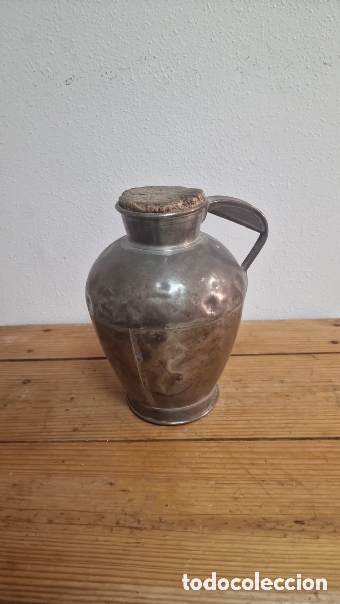 Coleccionismo: Jarra antigua de metal - Foto 1