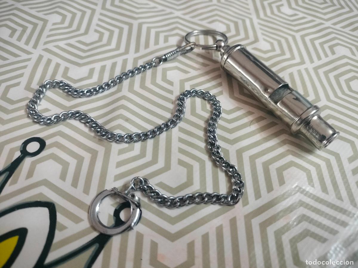 Coleccionismo: ANTIGUO SILBATO PITO CON SU CADENA MUY BUEN ESTADO VER FOTOS