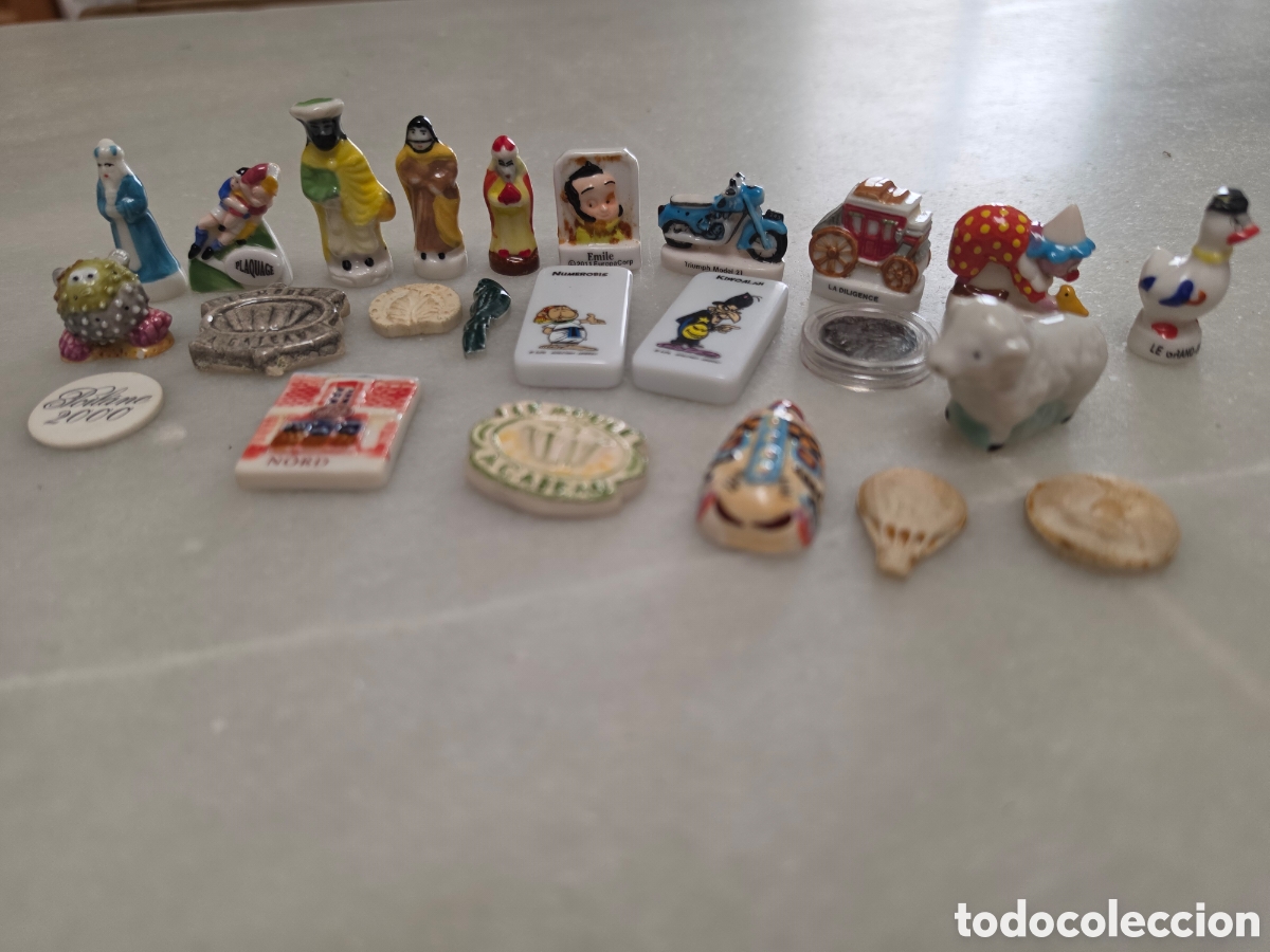 Coleccionismo: FIGURAS DE ROSCON. 24 FIGURAS DE PORCELANA DIFERENTES. F&Eacute;VES.