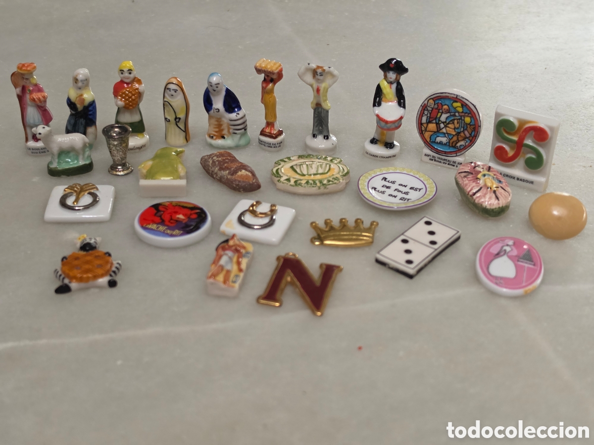 Coleccionismo: F&Eacute;VES. 27 FIGURITAS PORCELANA DE ROSCON.