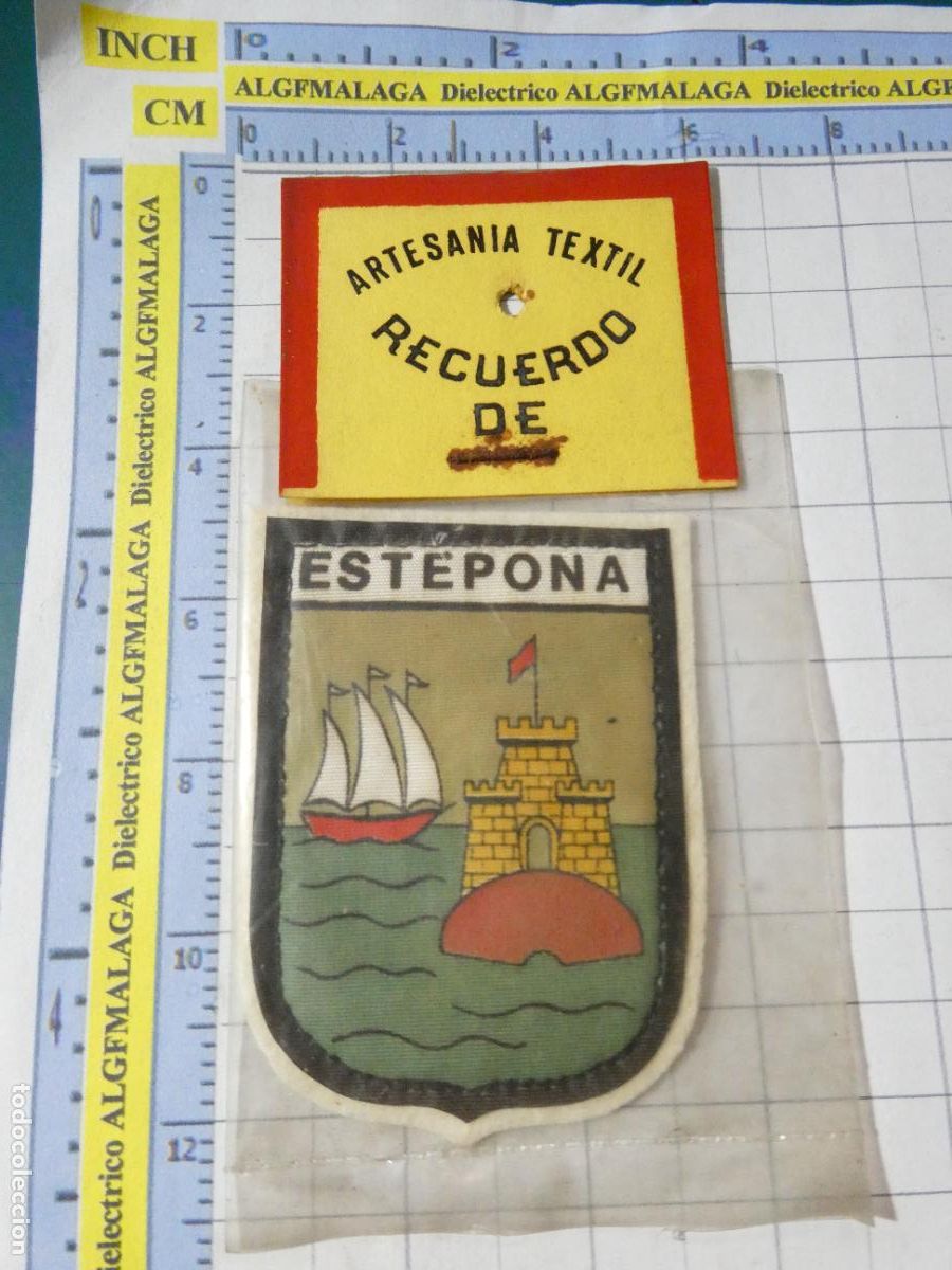 Coleccionismo: ANTIGUO PARCHE TURISMO RECUERDO SOUVENIR. ESCUDO MUNICIPIO ESTEPONA, M&Aacute;LAGA