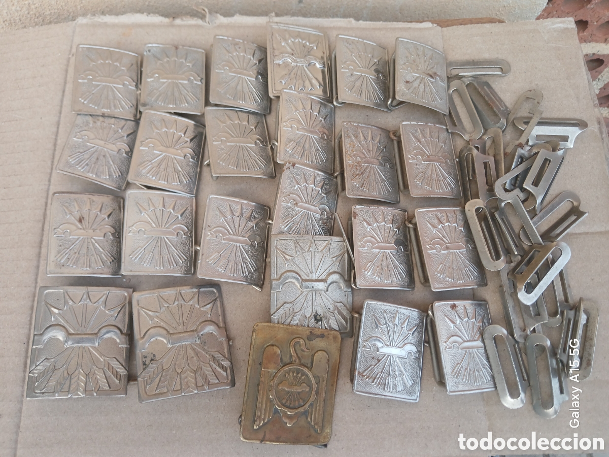 Coleccionismo: GRAN LOTE DE HEBILLAS DE LA FALANJE CON PASADOR.