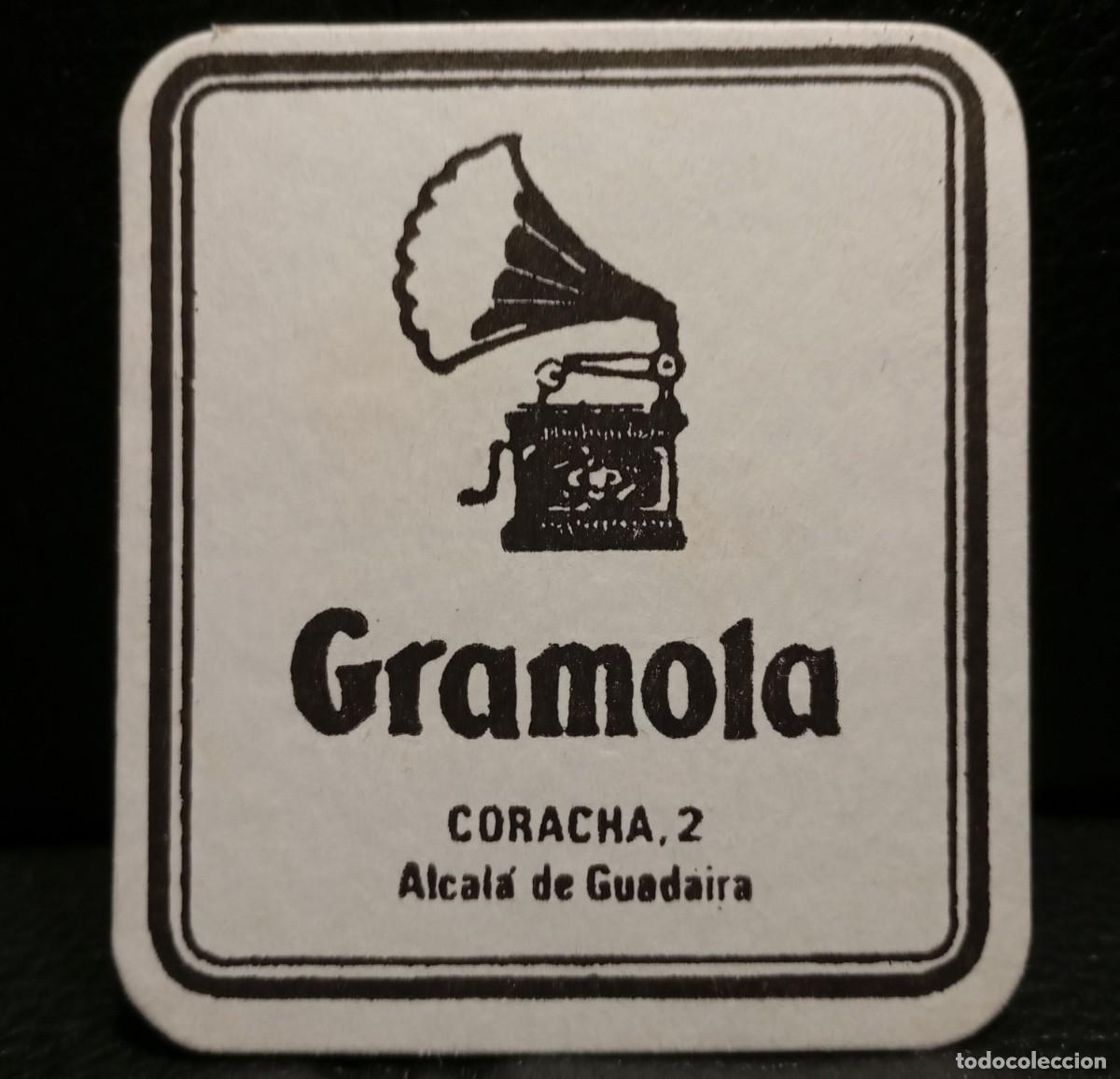 Coleccionismo: GRAMOLA - POSAVASOS - ALCALA DE GUADAIRA SEVILLA - CERVEZA - REFRESCOS - SIDRA - BITTER