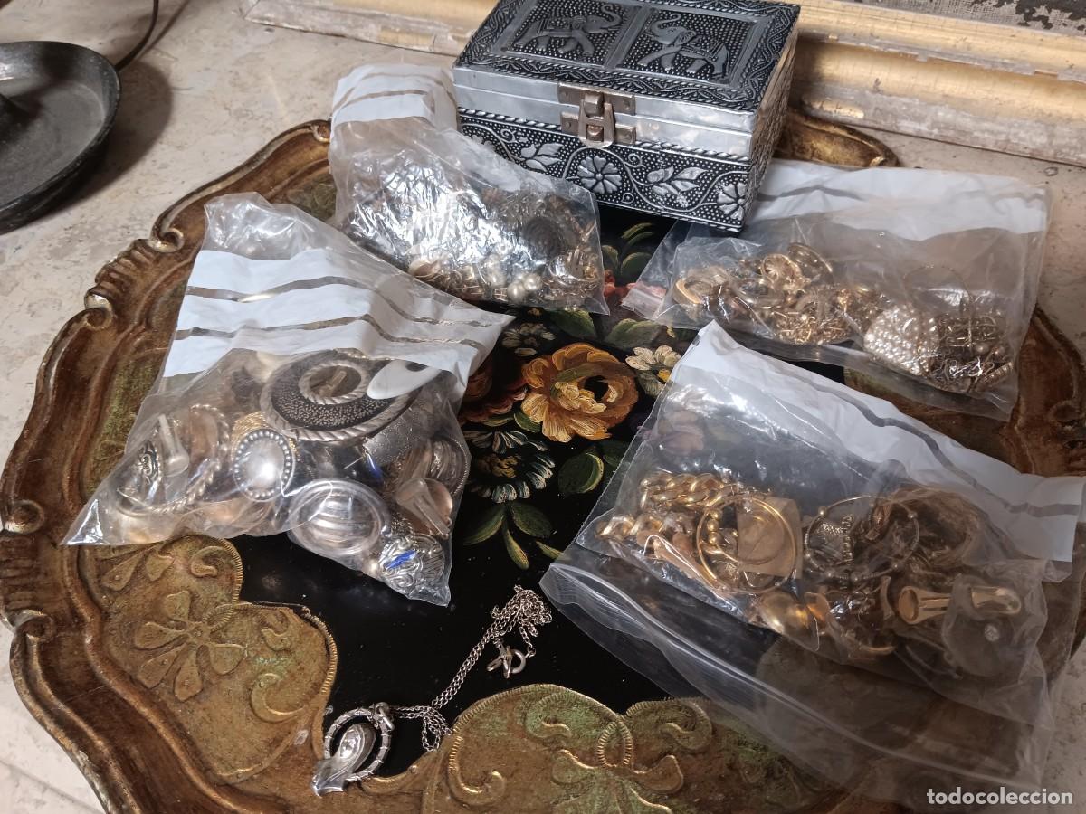 Coleccionismo: Lote de bisuter&iacute;a vintage